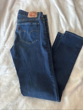 Levi's Indigo Blue 711 skinny jeans size 28